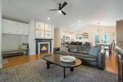 2727 NW Rainbow Court Bend OR 97703