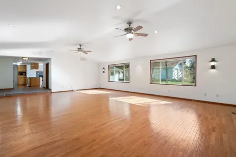 61866 Dobbin Road Bend OR 97702