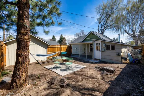 305 SW 9th Street Redmond OR 97756
