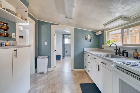 305 SW 9th Street Redmond OR 97756