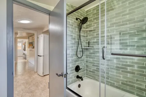 305 SW 9th Street Redmond OR 97756