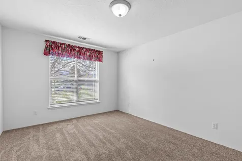 93 Freshwater Drive Phoenix OR 97535