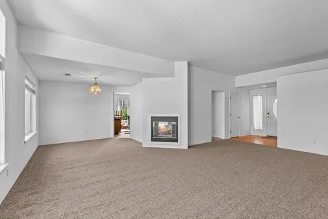 93 Freshwater Drive Phoenix OR 97535