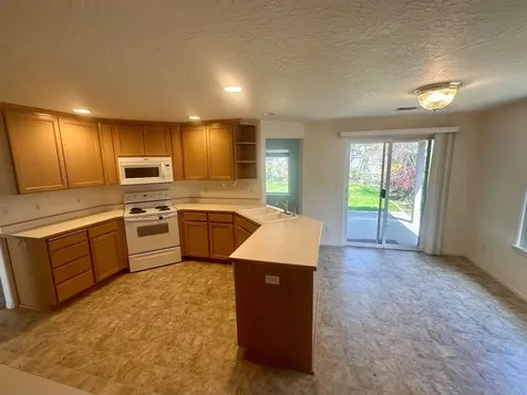 93 Freshwater Drive Phoenix OR 97535