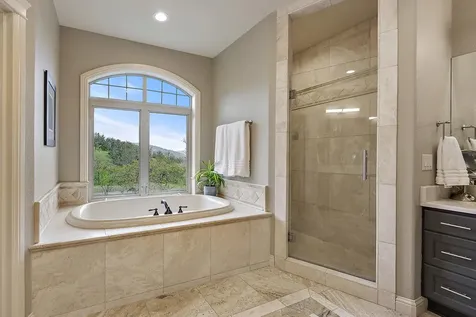 4137 Dry Creek Road Medford OR 97504