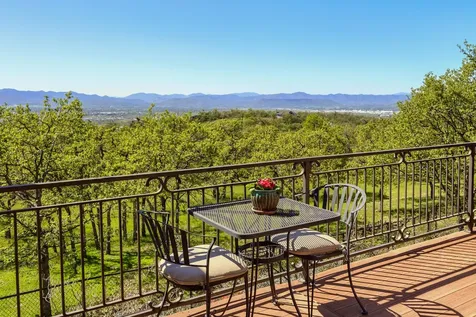 4137 Dry Creek Road Medford OR 97504