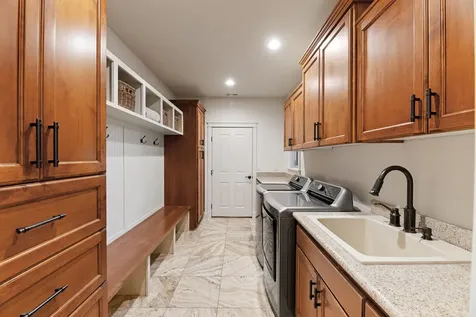 4137 Dry Creek Road Medford OR 97504