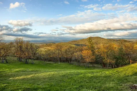 4137 Dry Creek Road Medford OR 97504