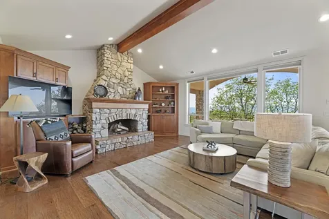 4137 Dry Creek Road Medford OR 97504