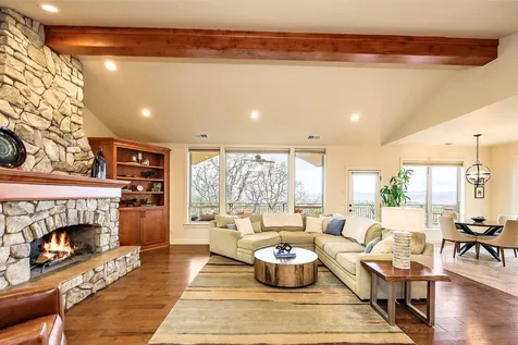 4137 Dry Creek Road Medford OR 97504
