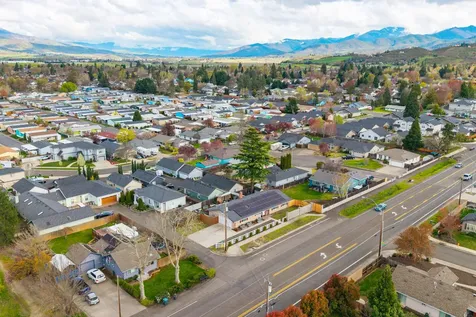 1555 S Columbus Avenue Medford OR 97501