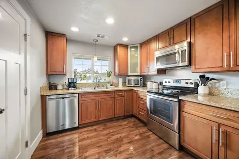 1555 S Columbus Avenue Medford OR 97501