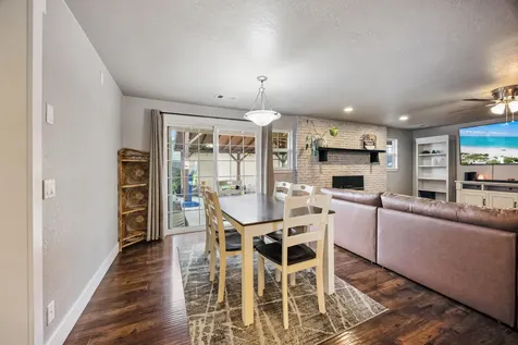 1555 S Columbus Avenue Medford OR 97501