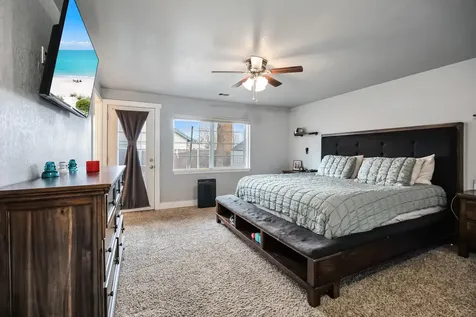 1555 S Columbus Avenue Medford OR 97501