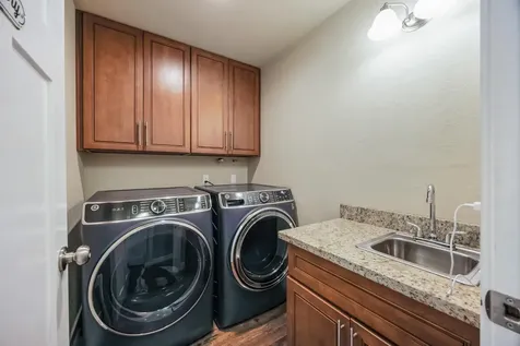 1555 S Columbus Avenue Medford OR 97501