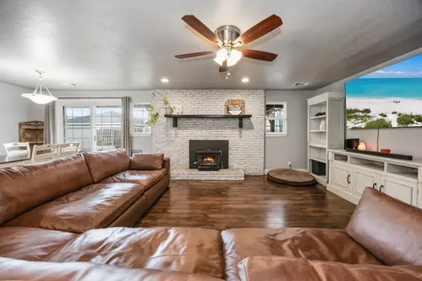 1555 S Columbus Avenue Medford OR 97501
