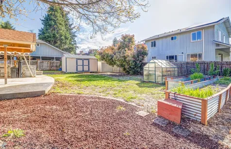 1128 SE Rogue Drive Grants Pass OR 97526