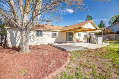 1128 SE Rogue Drive Grants Pass OR 97526
