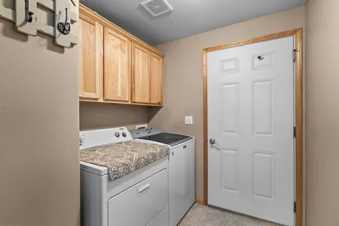 1144 NW Spruce Avenue Redmond OR 97756