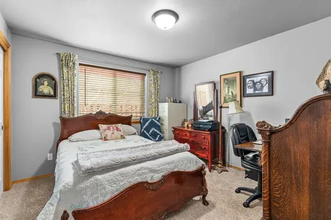 1144 NW Spruce Avenue Redmond OR 97756