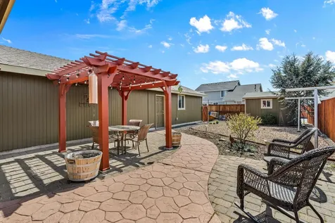 1144 NW Spruce Avenue Redmond OR 97756