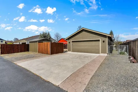 1144 NW Spruce Avenue Redmond OR 97756