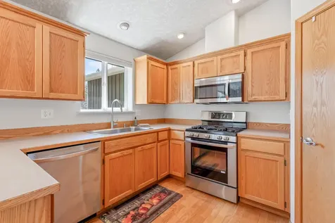 15958 Sparks Drive La Pine OR 97739
