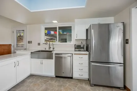 5205 Pioneer Road Medford OR 97501
