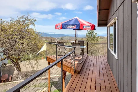 5205 Pioneer Road Medford OR 97501