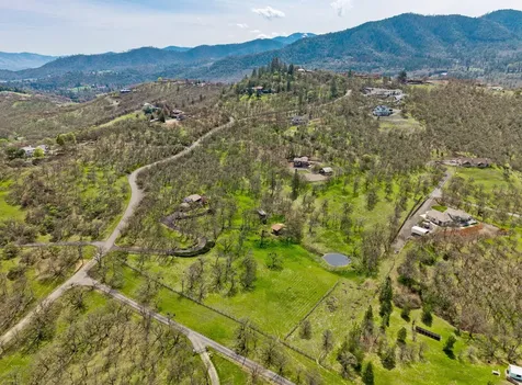 5205 Pioneer Road Medford OR 97501
