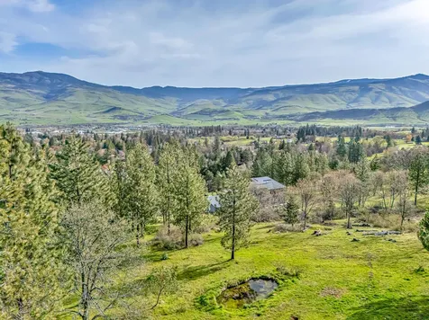 2208 Lupine Drive Ashland OR 97520