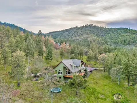 2208 Lupine Drive Ashland OR 97520