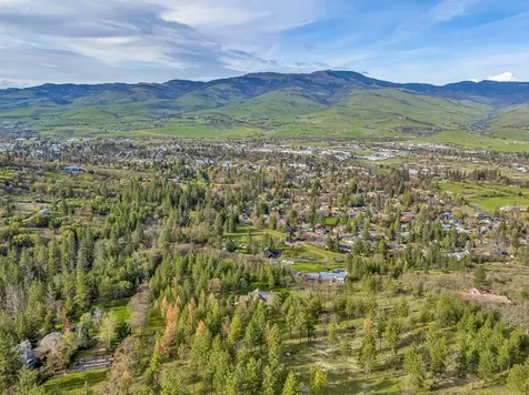 2208 Lupine Drive Ashland OR 97520