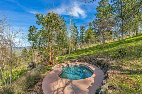 2208 Lupine Drive Ashland OR 97520