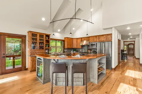 2208 Lupine Drive Ashland OR 97520