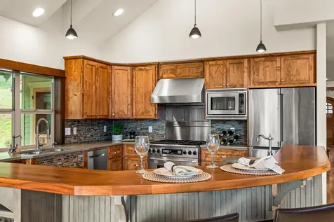 2208 Lupine Drive Ashland OR 97520