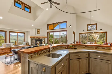 2208 Lupine Drive Ashland OR 97520