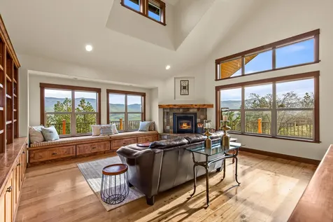 2208 Lupine Drive Ashland OR 97520