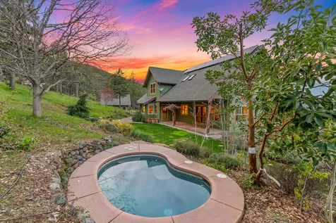 2208 Lupine Drive Ashland OR 97520