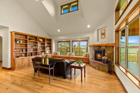 2208 Lupine Drive Ashland OR 97520