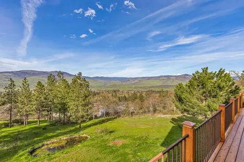 2208 Lupine Drive Ashland OR 97520