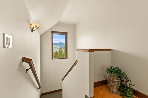 2208 Lupine Drive Ashland OR 97520