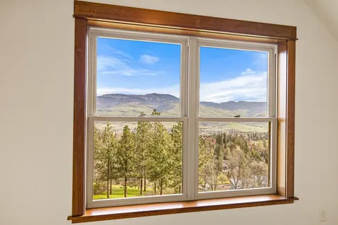 2208 Lupine Drive Ashland OR 97520