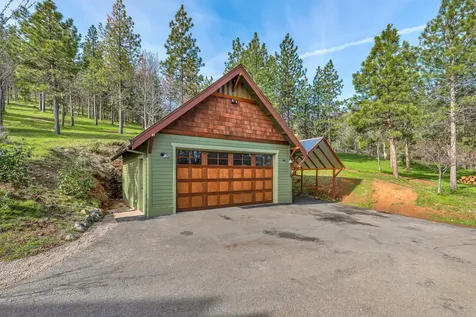 2208 Lupine Drive Ashland OR 97520