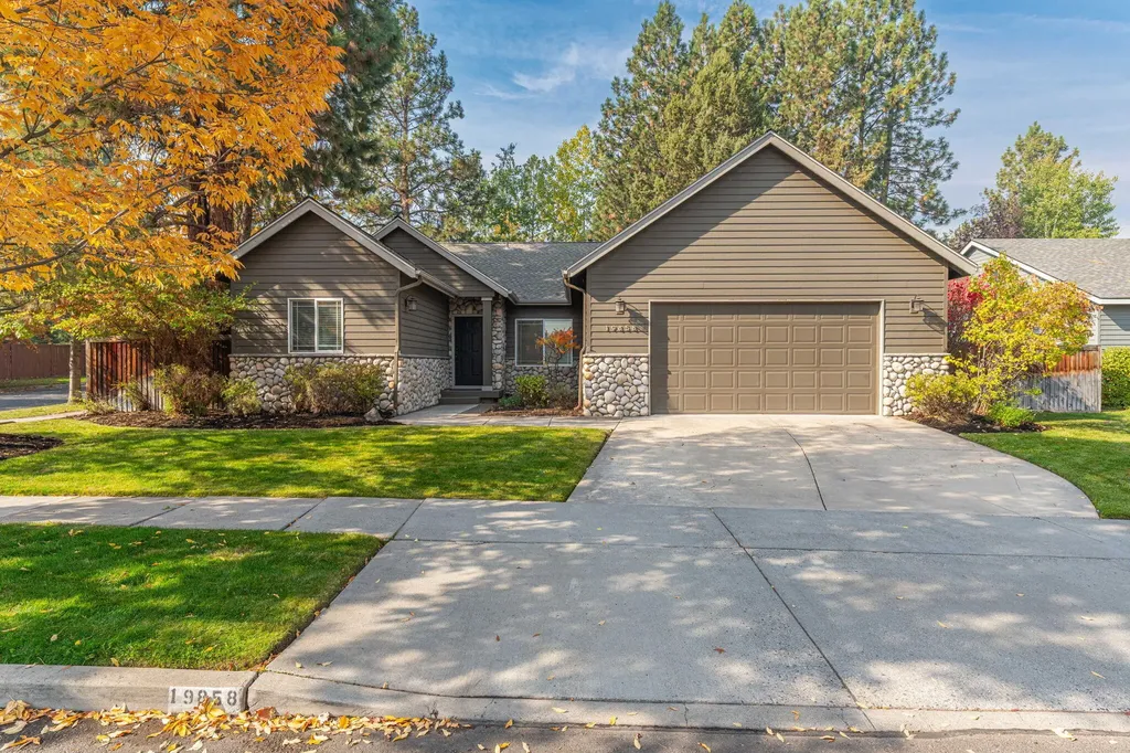 19858 Powers Road Bend OR 97702
