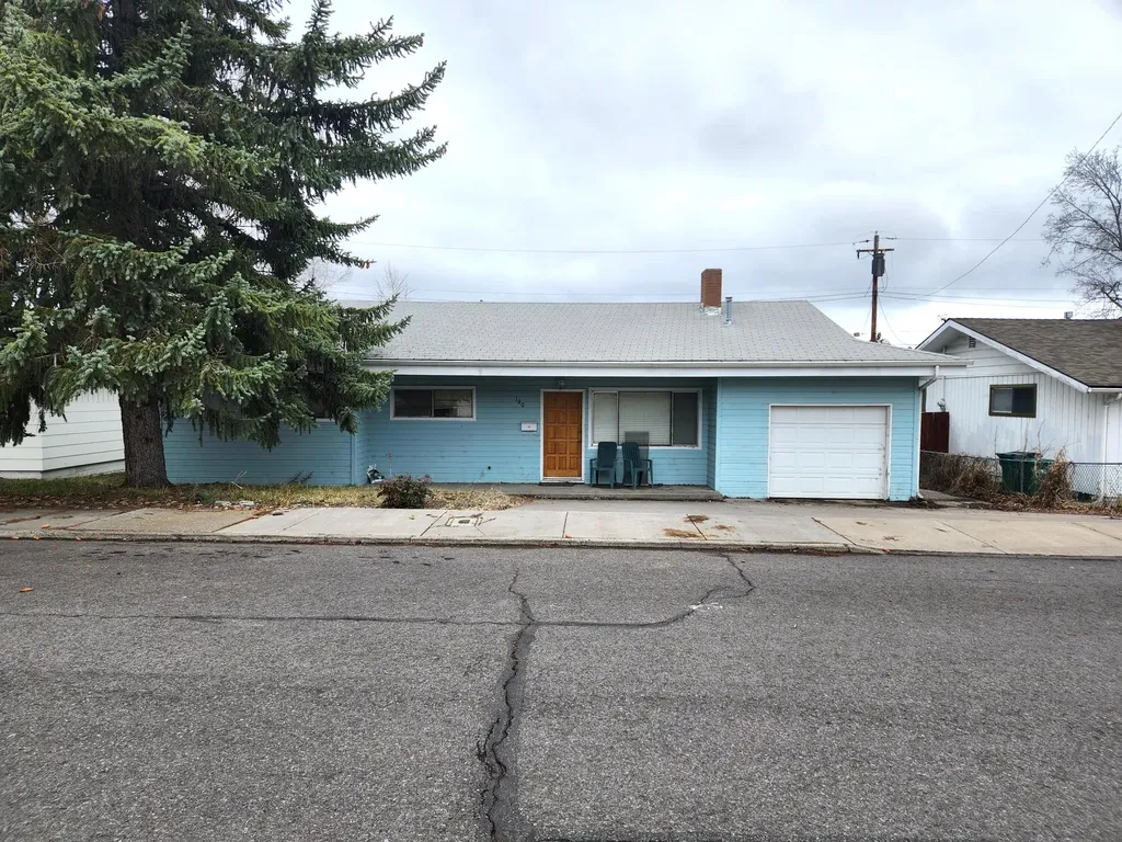 180 Dahlia Street Klamath Falls OR 97601