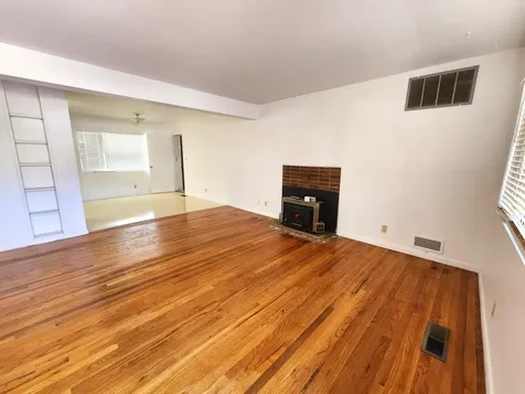 180 Dahlia Street Klamath Falls OR 97601