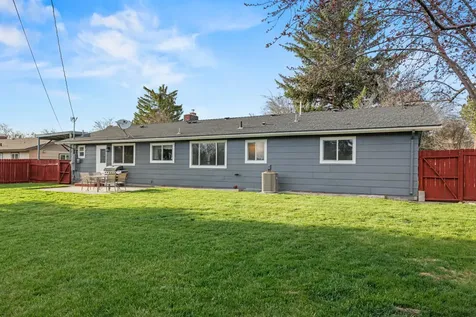 4750 Onyx Avenue Klamath Falls OR 97603