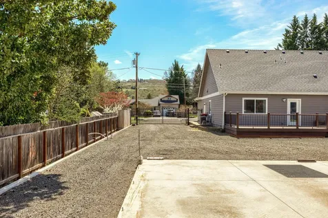 970 Shafer Lane Medford OR 97501