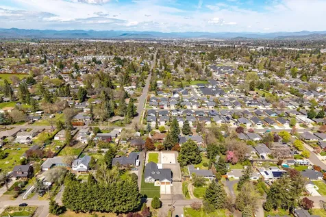 970 Shafer Lane Medford OR 97501